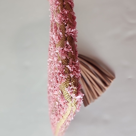 Karl Lagerfeld Paris straw spring clutch with tassels, like new. - Picture 13 of 16